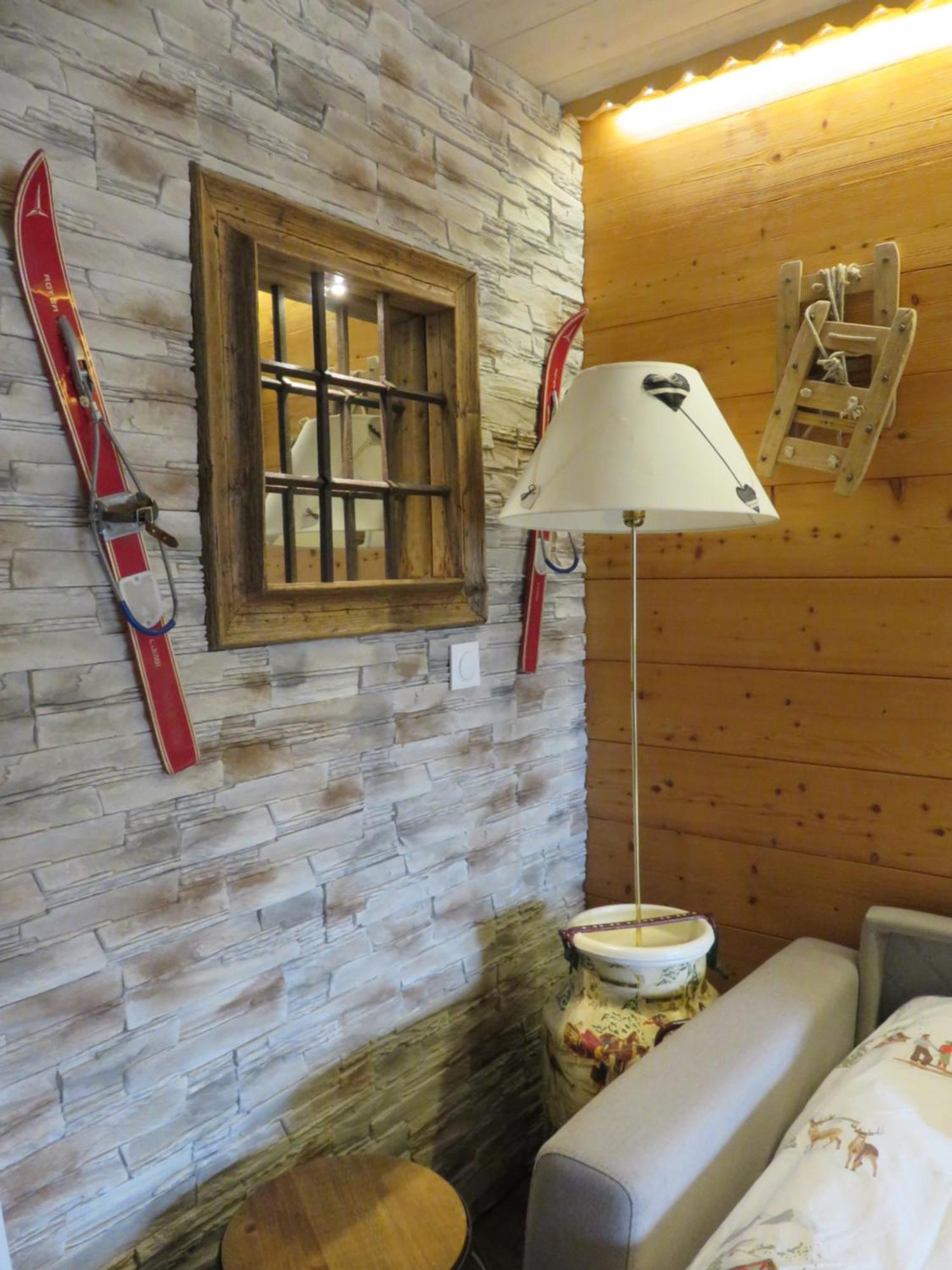 Pensee Des Alpes 2 Etoiles Ski And Spa Брид-Ле-Бэн Экстерьер фото
