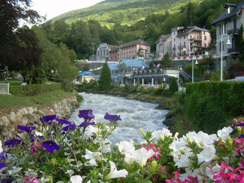 Pensee Des Alpes 2 Etoiles Ski And Spa Брид-Ле-Бэн Экстерьер фото