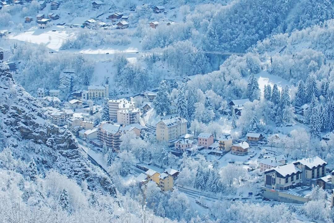 Pensee Des Alpes 2 Etoiles Ski And Spa Брид-Ле-Бэн Экстерьер фото